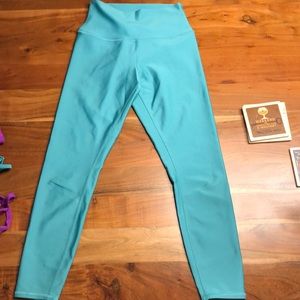 Teal alo yoga airlift set
